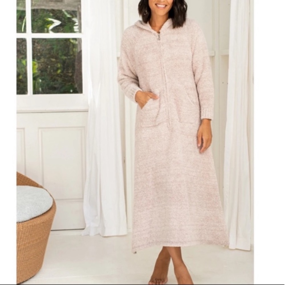 NWOT Barefoot Dreams zip robe
